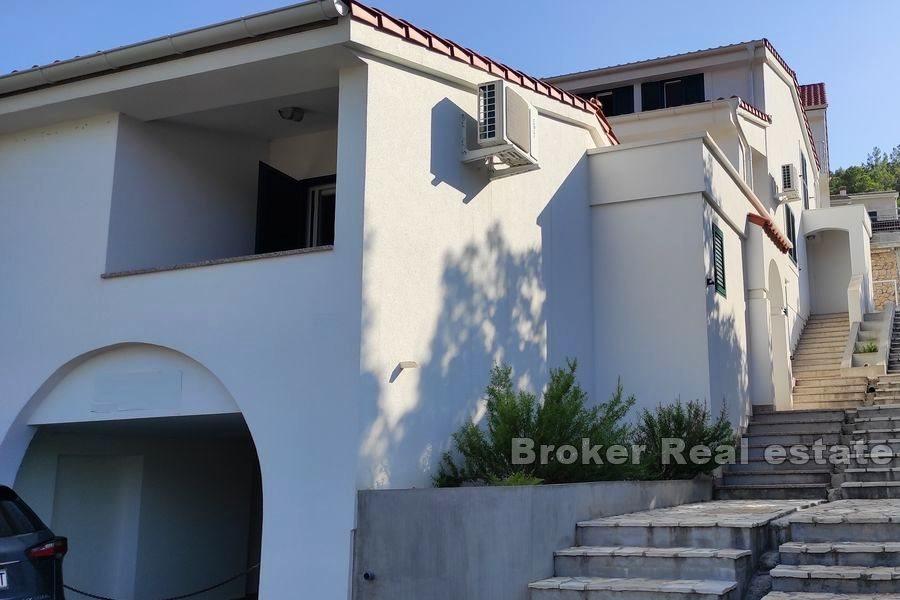 Semi-detached house, sea view