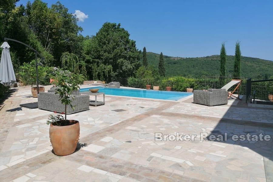 Haus mit Pool und Meerblick