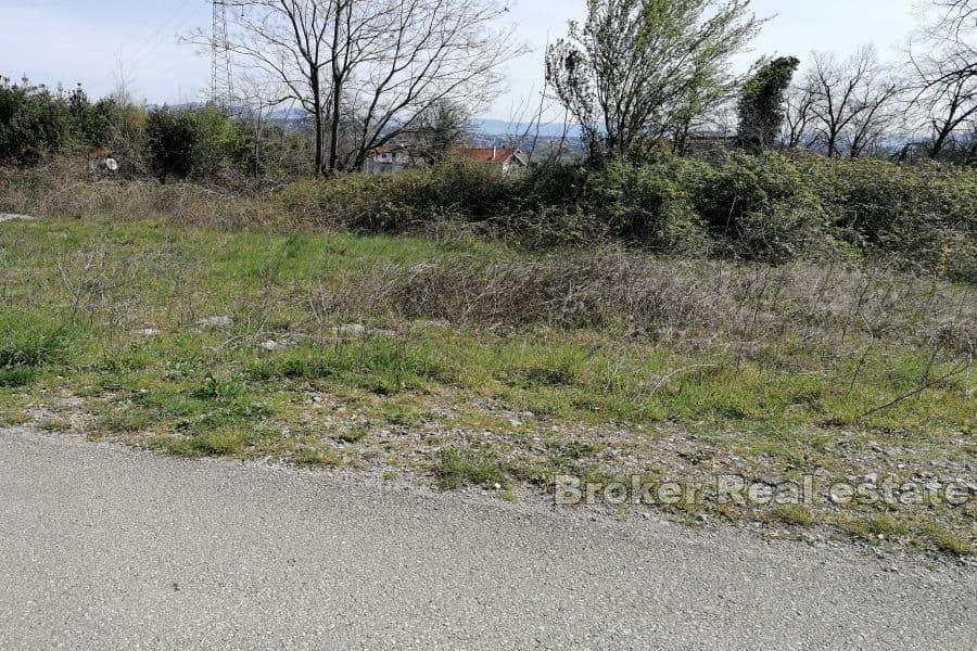 Building plot in a quiet location