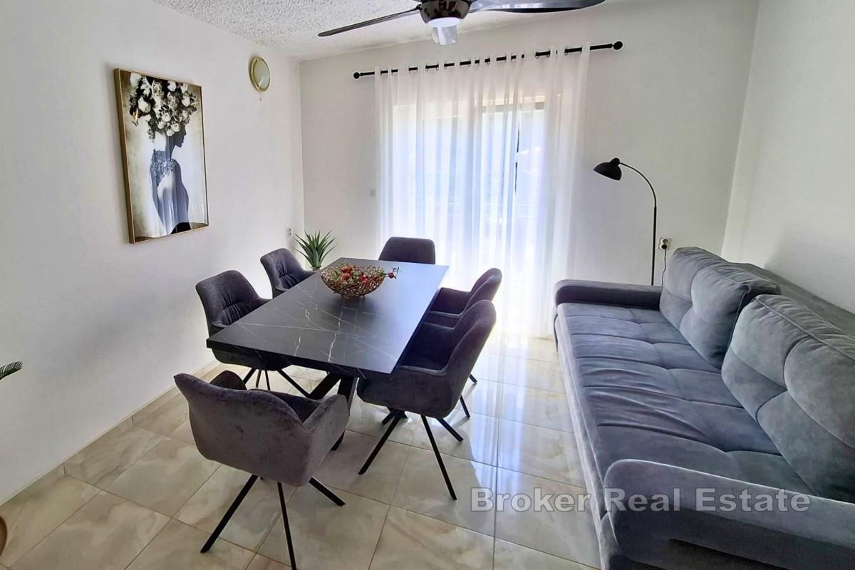 Zwei-Zimmer-Apartment mit Meerblick