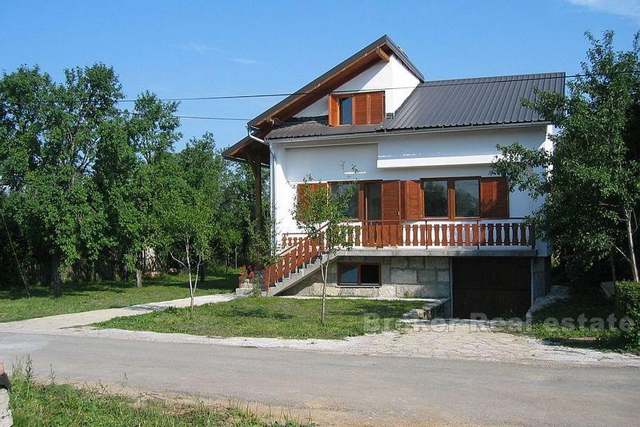Maison / Villa, jolie maison récente sur magnifique emplacement