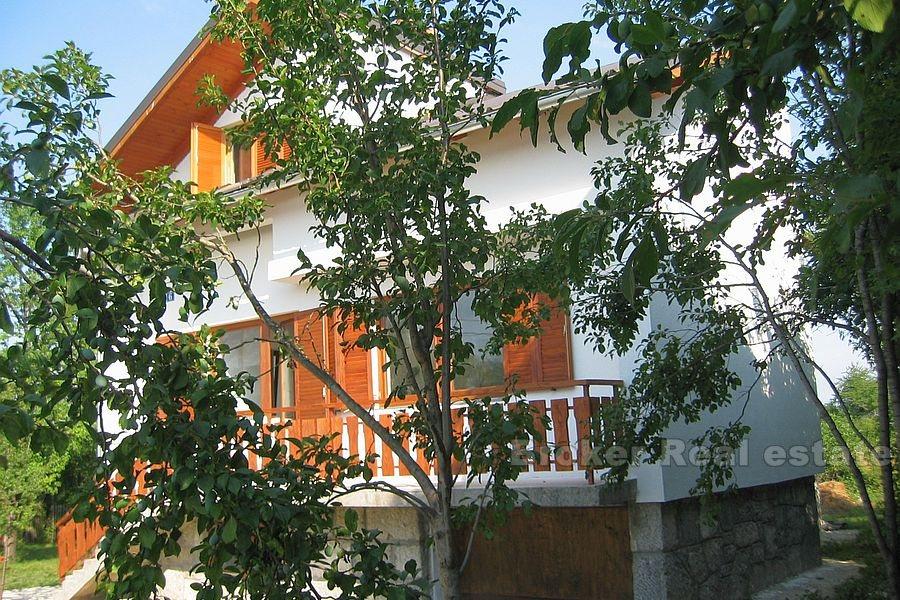 Maison / Villa, jolie maison récente sur magnifique emplacement