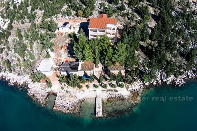 Maison / villa, première rangée de la mer, à vendre