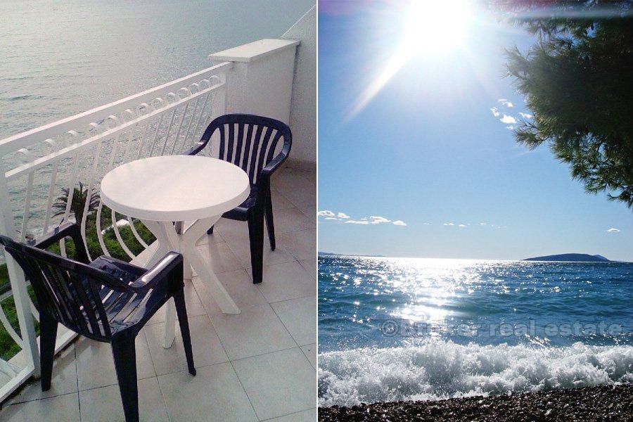 Immeuble, première rangée de la mer