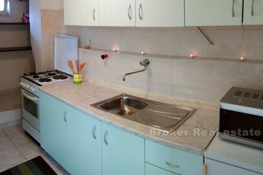 Hus / Villa, renovert hus i en liten landsby, for salg