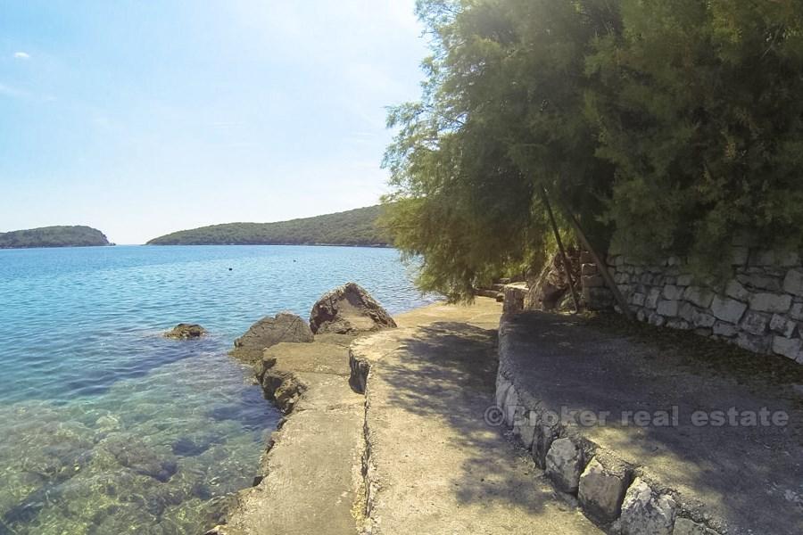 Villa på første rad til sjøen, nær Dubrovnik, for salg