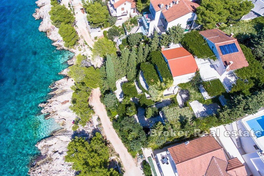 Lyxvilla, första raden mot havet