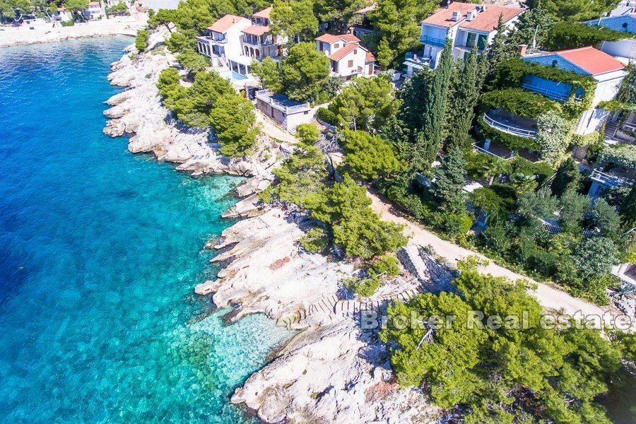 Lyxvilla, första raden mot havet
