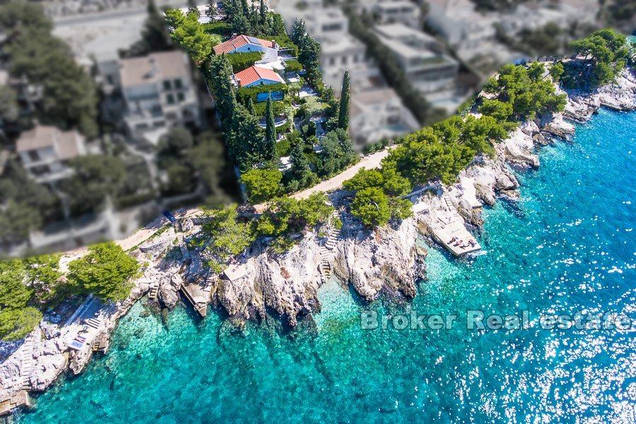 Lyxvilla, första raden mot havet