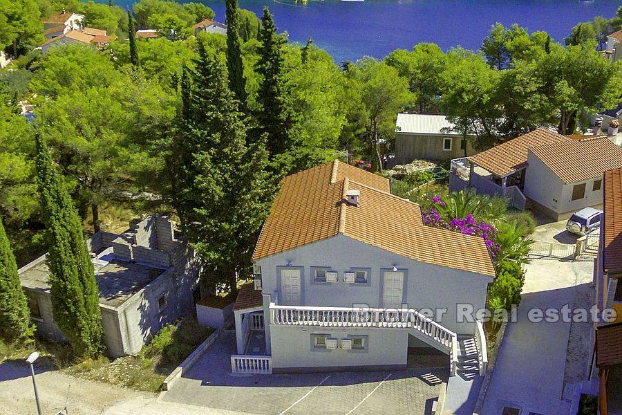 Palazzina con vista mare