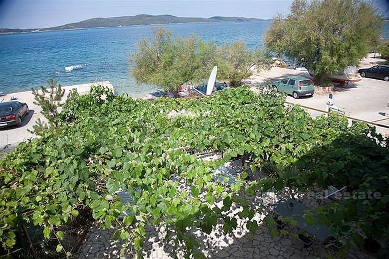 Maison / villa, première rangée de la mer