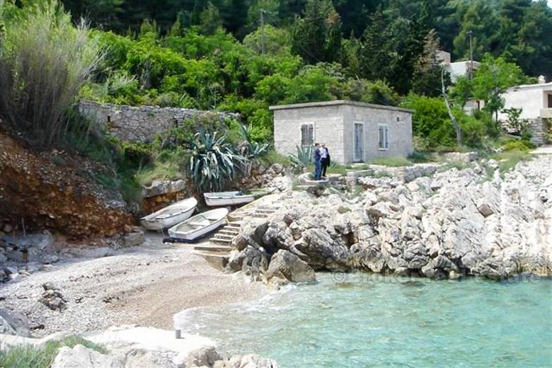 Kuća / vila, kamena, prvi red do mora