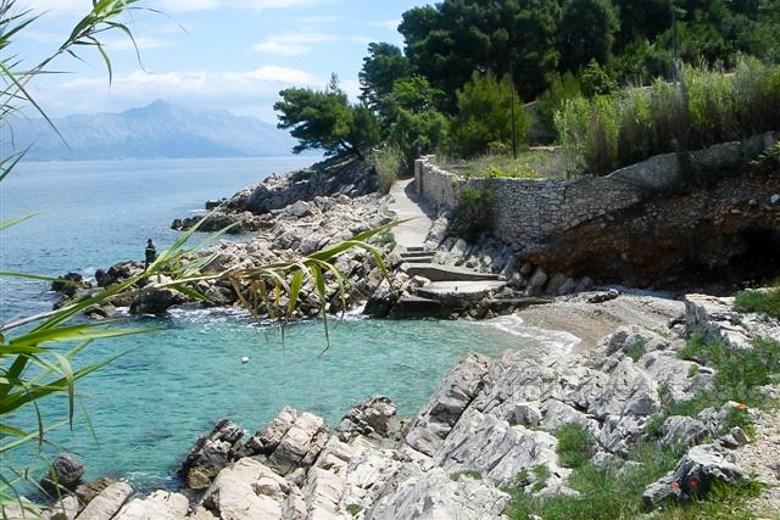 Kuća / vila, kamena, prvi red do mora