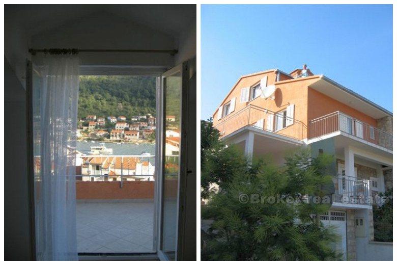 House / villa, sea view