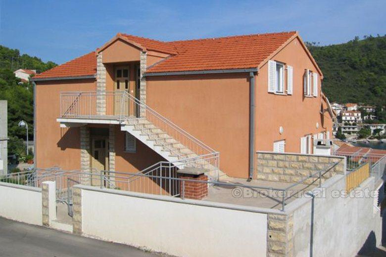 House / villa, sea view