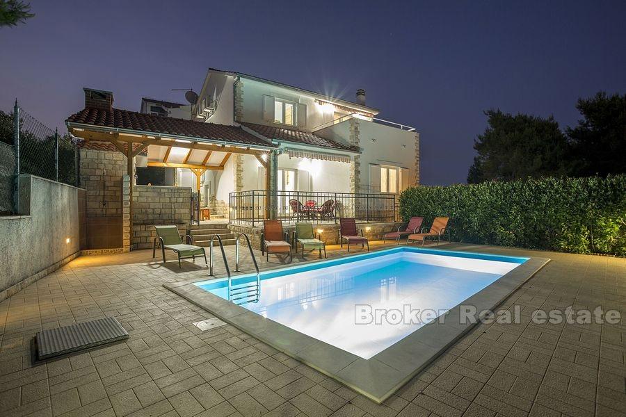 Schöne Villa mit Pool, zu verkaufen