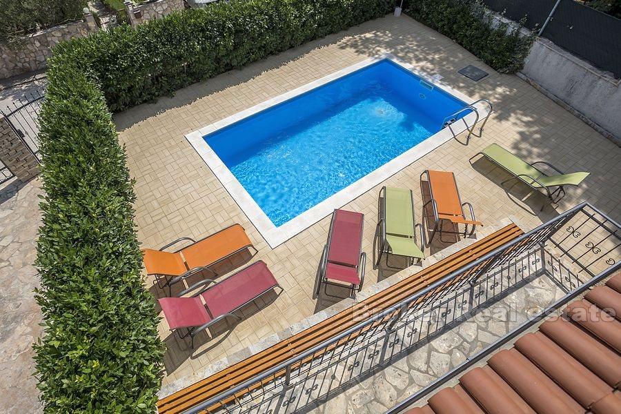 Schöne Villa mit Pool, zu verkaufen