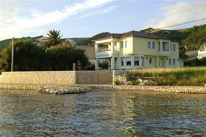 Maison / Villa première rangée de la mer et la plage
