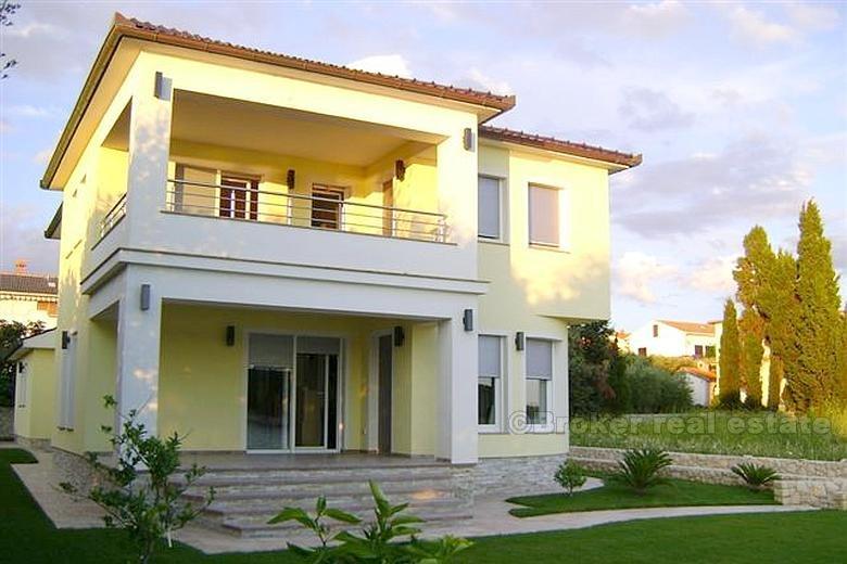 Maison / Villa première rangée de la mer et la plage
