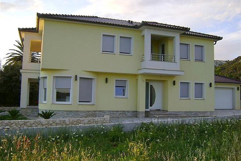 Maison / Villa première rangée de la mer et la plage