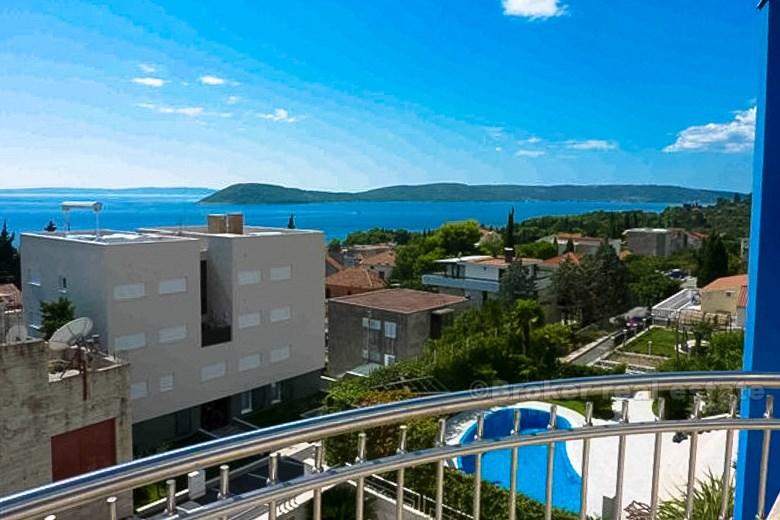Moderne Villa mit Pool
