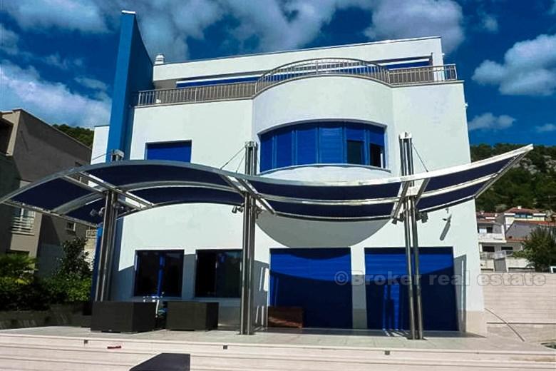 Moderne Villa mit Pool