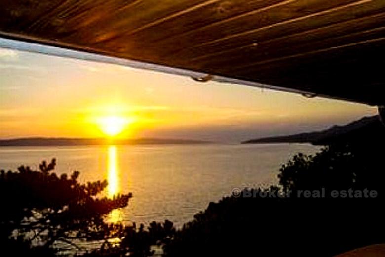 Casa / villa prima fila al mare, con ormeggio per la barca piccola