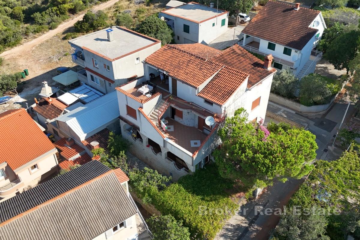 Casa spaziosa a 150 m dalla spiaggia con vista mozzafiato