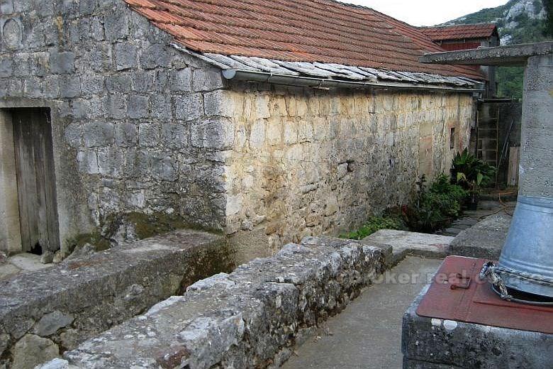 Maison mitoyenne et maison individuelle