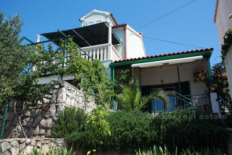 Due appartamenti con vista libera sul mare