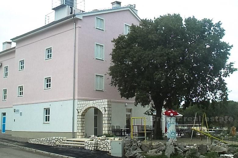 Malý hotel s výhledem na moře, na prodej