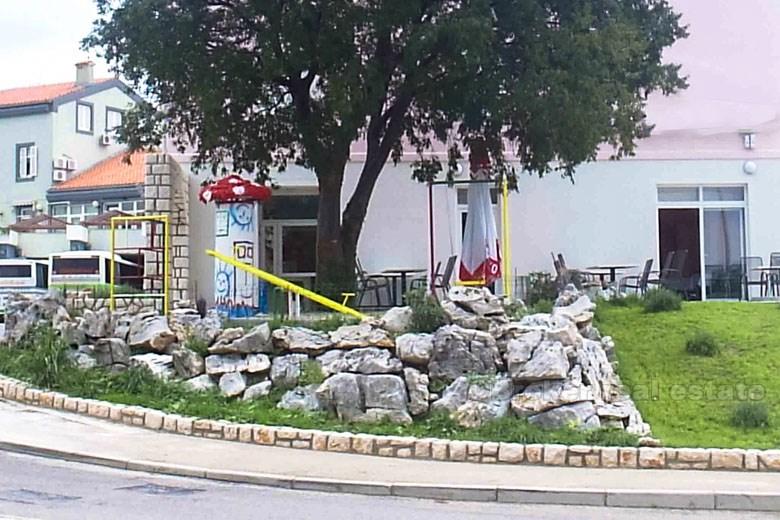 Malý hotel s výhledem na moře, na prodej