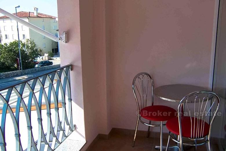 Malý hotel s výhledem na moře, na prodej