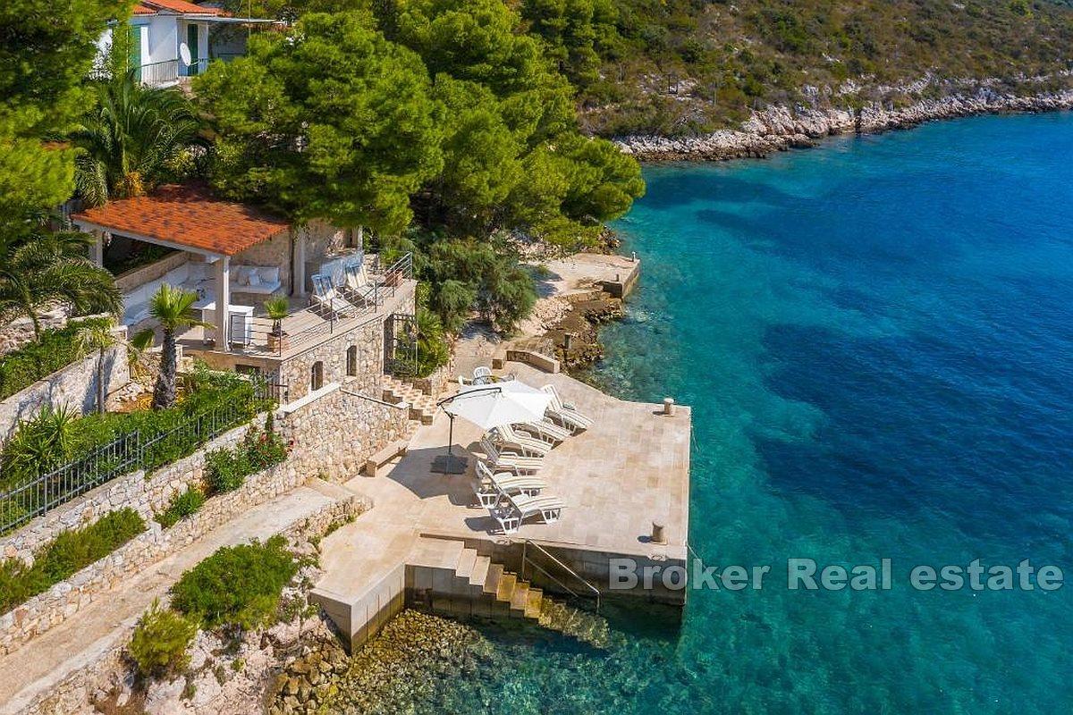 Hus / Villa i en vik med privat strand, uthyres
