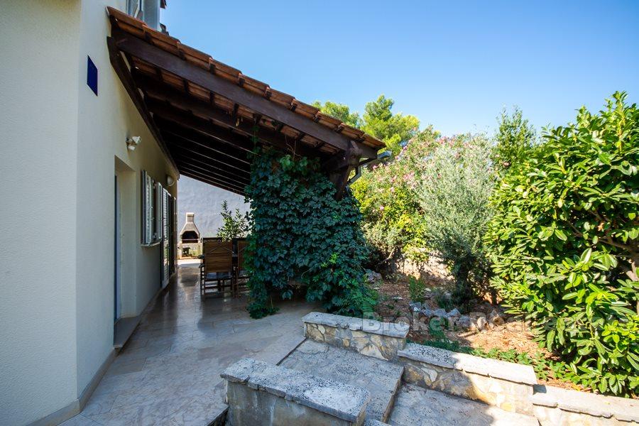 Samostojeća kuća / vila 150 m od mora, na prodaju