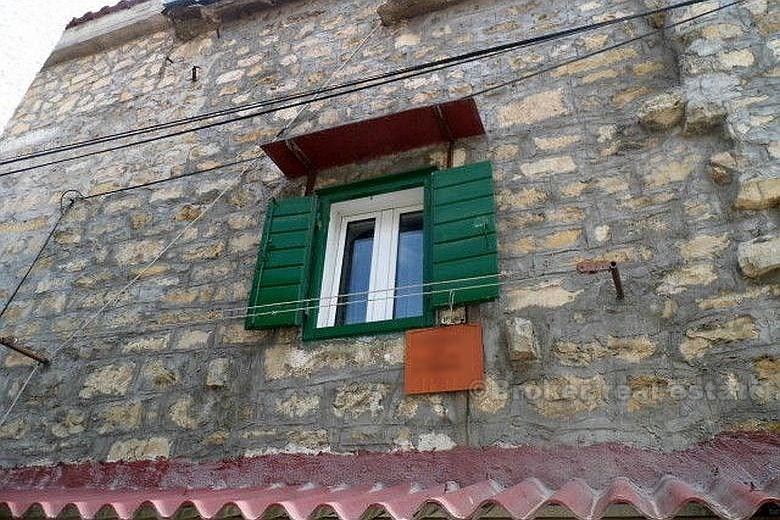 Casa di pietra, lungomare