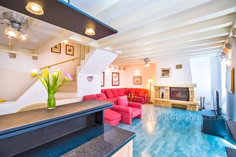 Dům / Villa, tři patra, Dubrovník