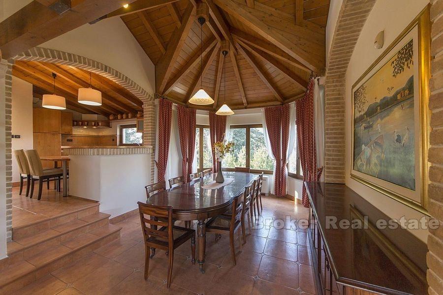 Apartament w Split, blisko centrum, z basenem, na sprzedaż