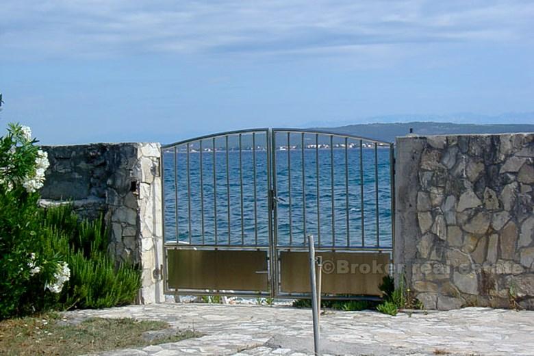 Maison / villa, première rangée de la mer