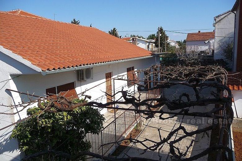 Kuća/vila, samostojeća, Vodice