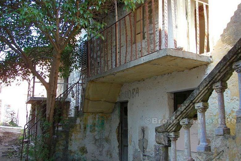 Dům / Villa, Biograd, 100 metrů od moře, na prodej