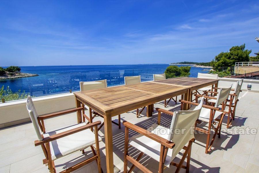 Hus / Villa, Vacker villa med pool och privat strand, uthyres