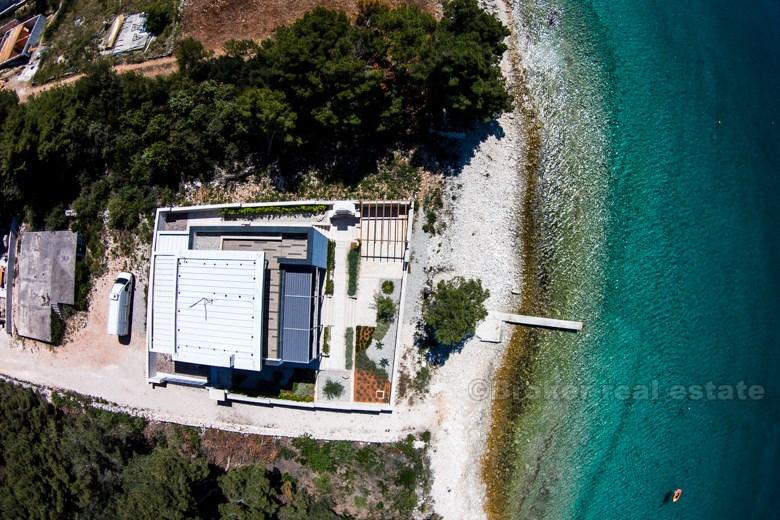 Maison / villa, première rangée de la mer