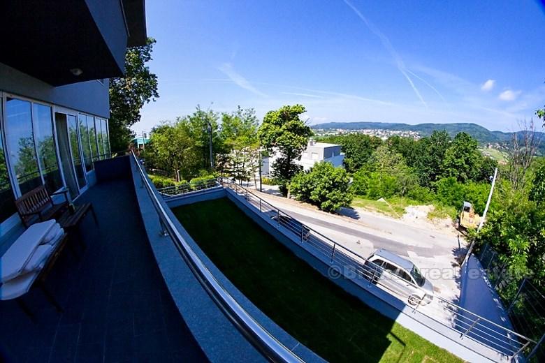 Kuća / Villa, luksuzna u mirnom dijelu Zagreba, na prodaju