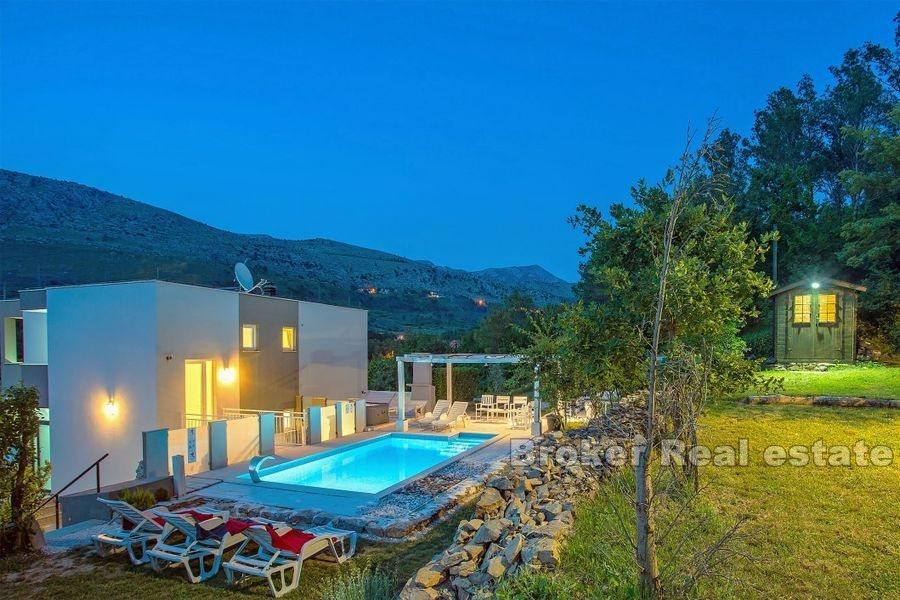 Villa mit Pool