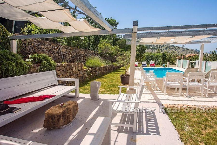 Villa mit Pool