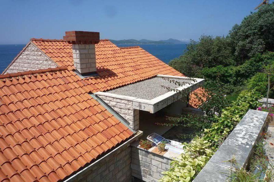 La casa / villa con spiaggia privata e molo