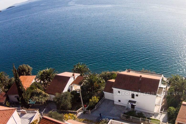 Kuća / vila, prvi red do mora