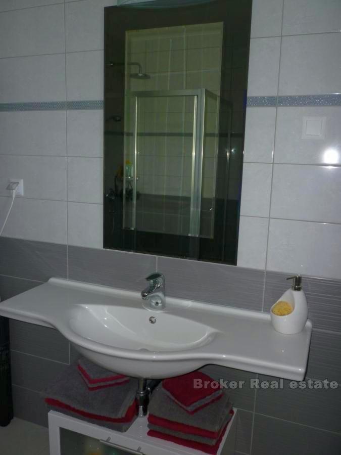 Appartement à vendre, première rangée de la mer