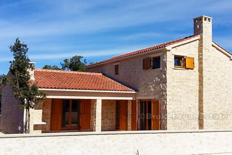 Haus / Villa mit Pool und Meerblick